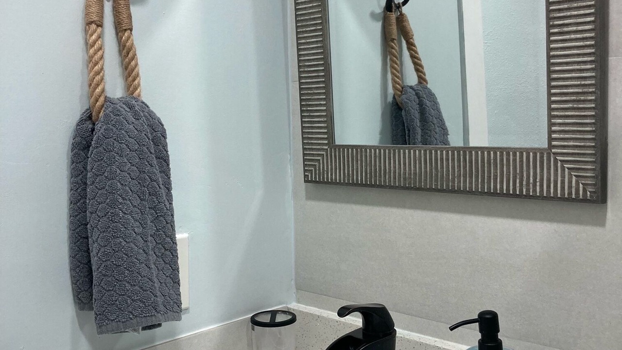 Photo of Bathroom in Doctor's Arm