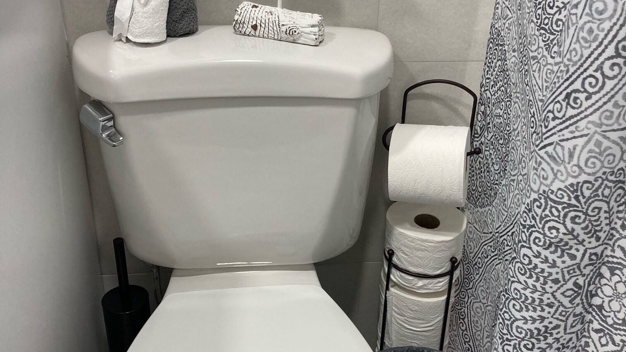 Photo of Bathroom in Doctor's Arm