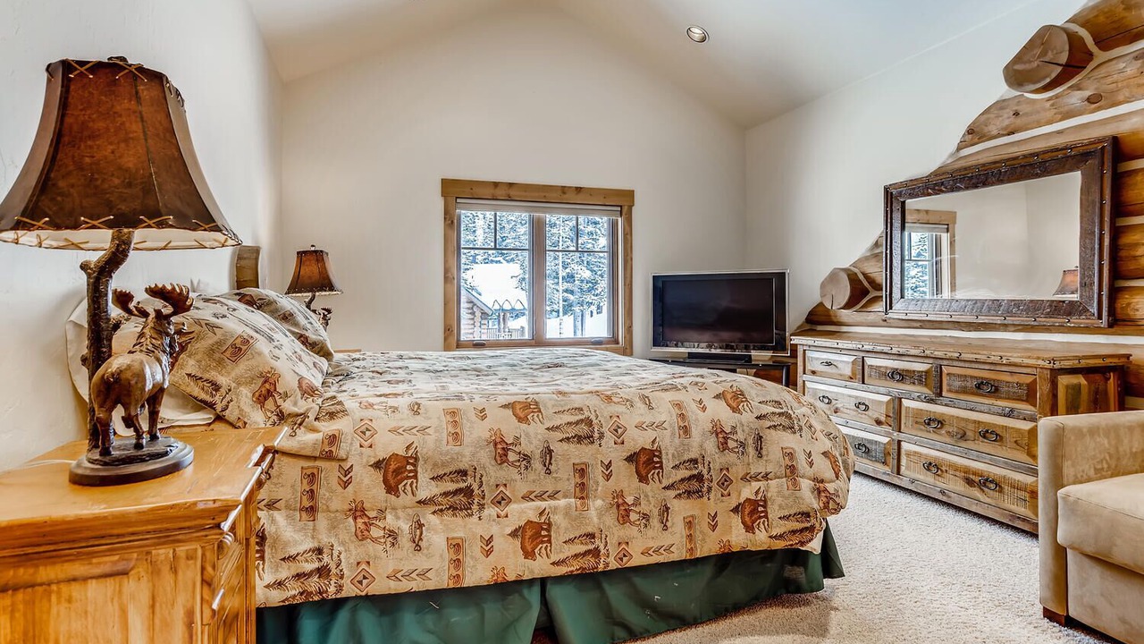 Photo of Bedroom in Quandary Village