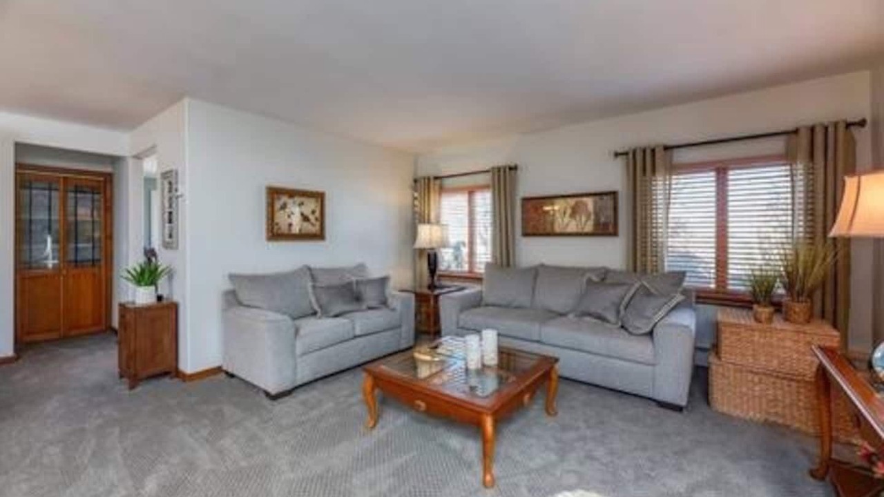 Photo of Livingroom in Baiting Hollow