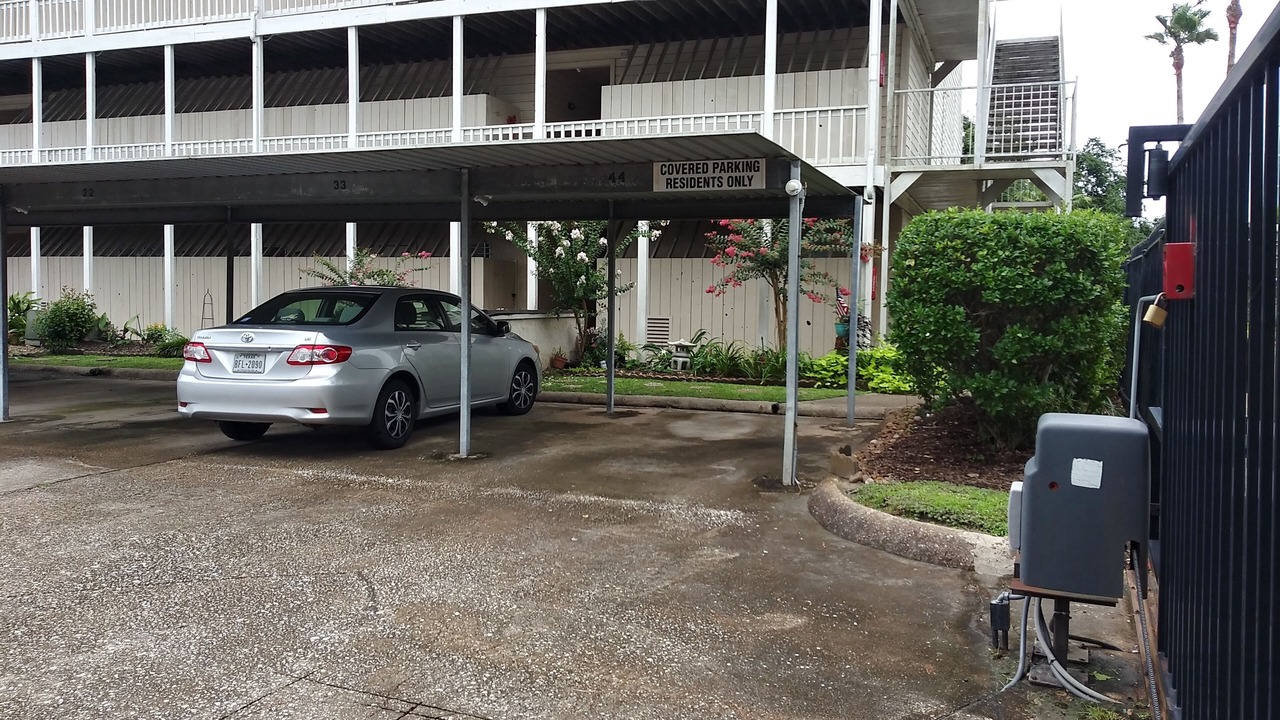 Photo of Outdoor in Taylor Lake Village