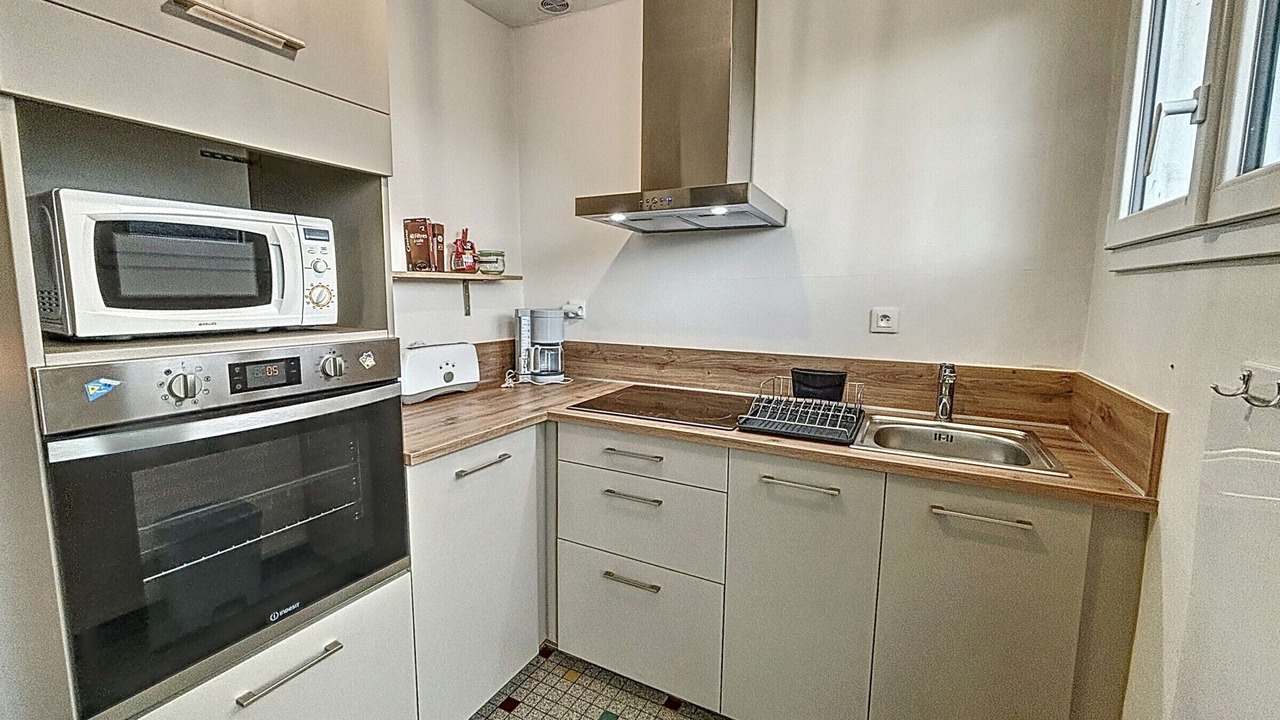 Photo of Kitchen in Saint-Pair-sur-Mer