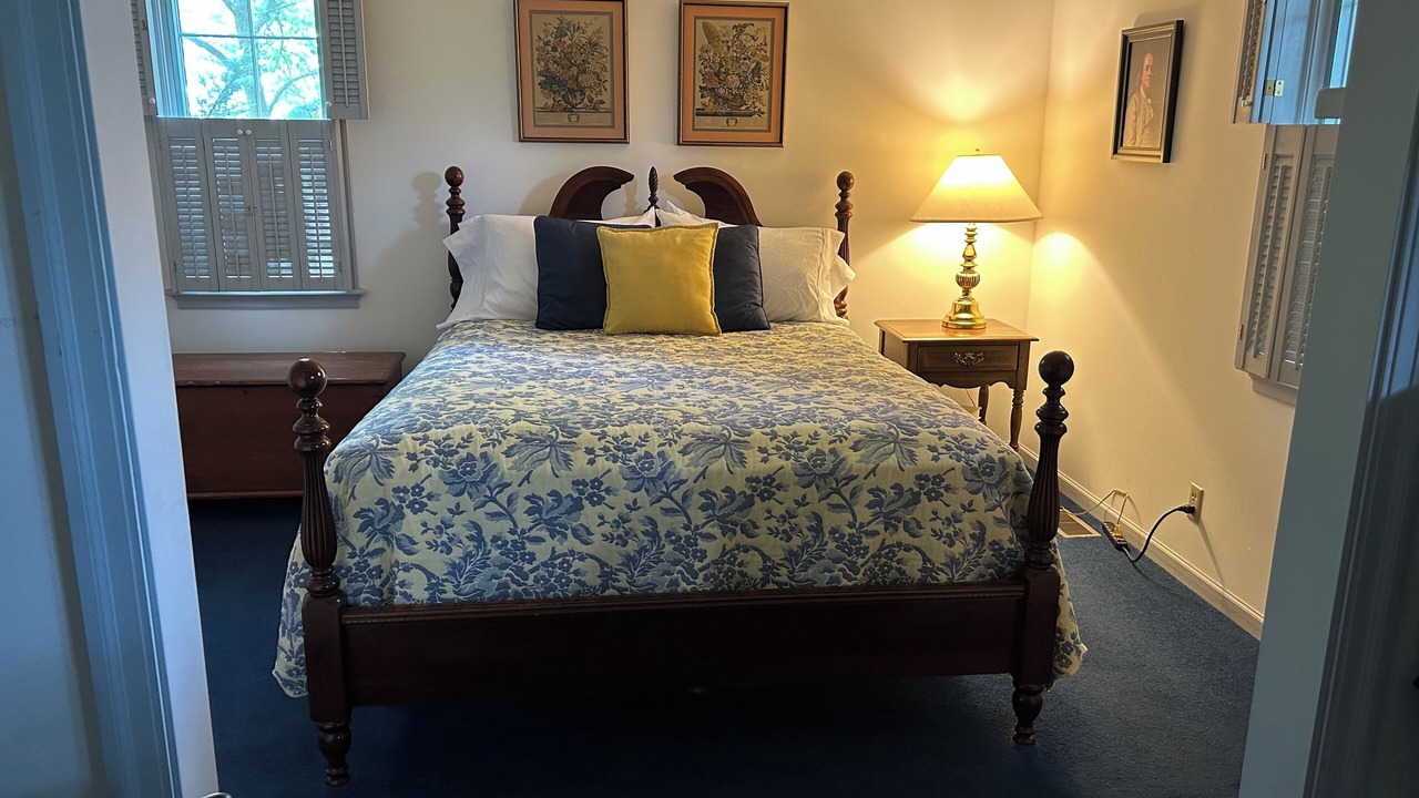 Photo of Bedroom in Saunders County