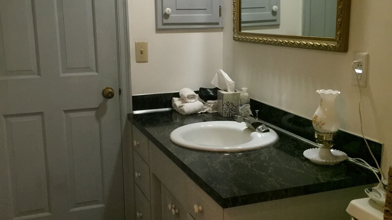 Photo of Bathroom in Saunders County