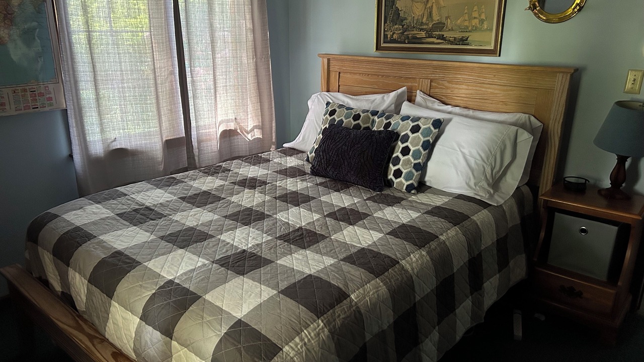 Photo of Bedroom in Saunders County