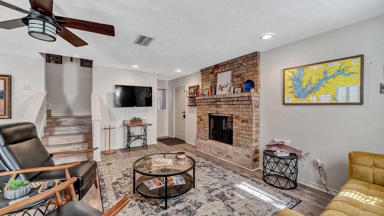 Photo of Livingroom in Quitman