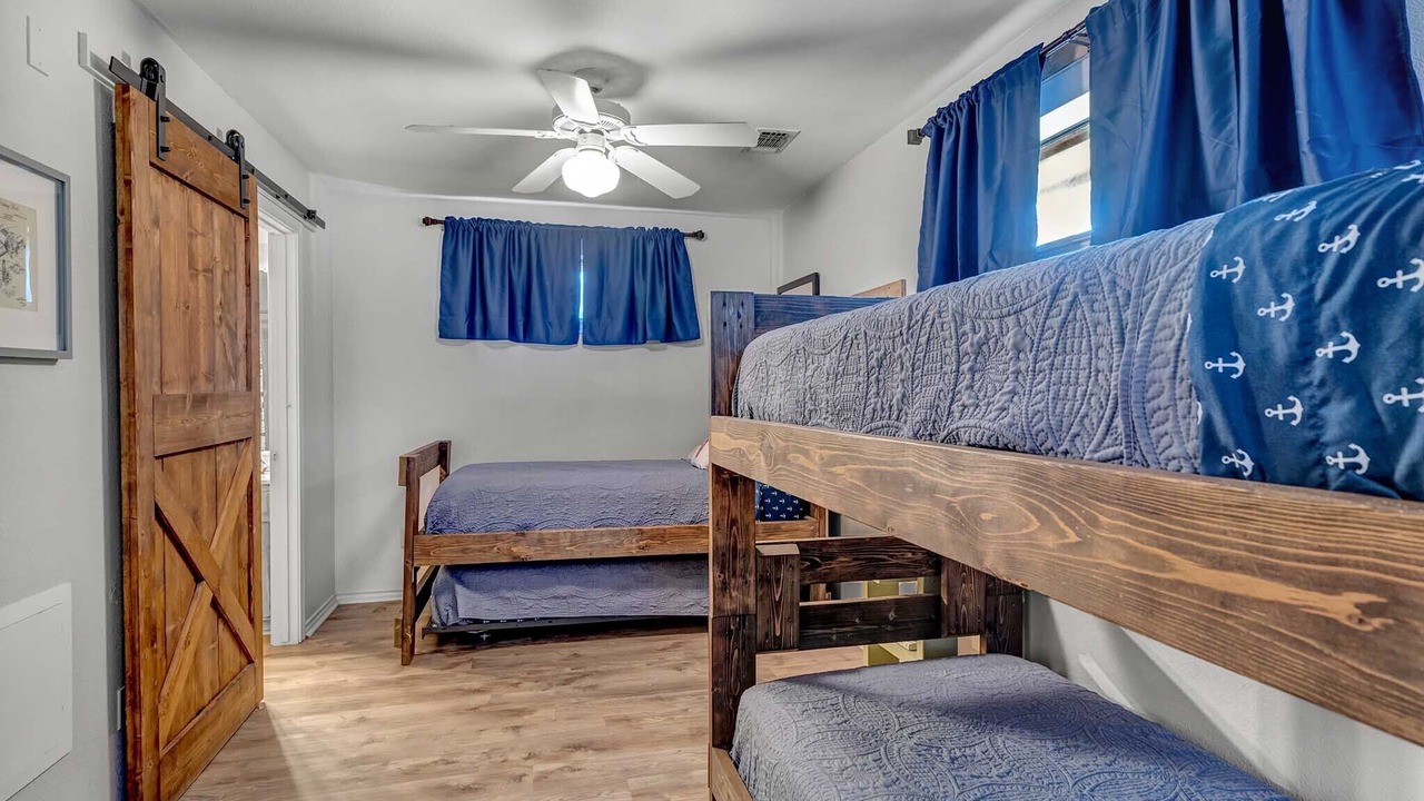 Photo of Bedroom in Quitman