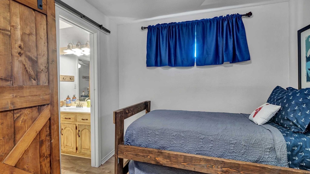 Photo of Bedroom in Quitman