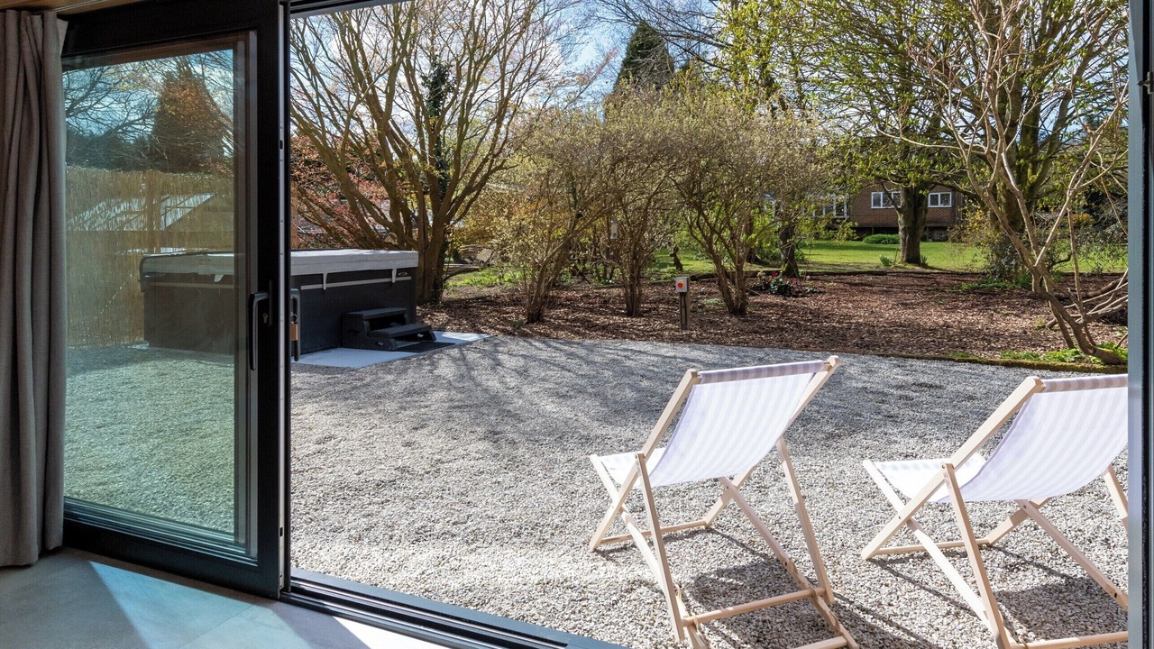 Photo of Others in Etchinghill