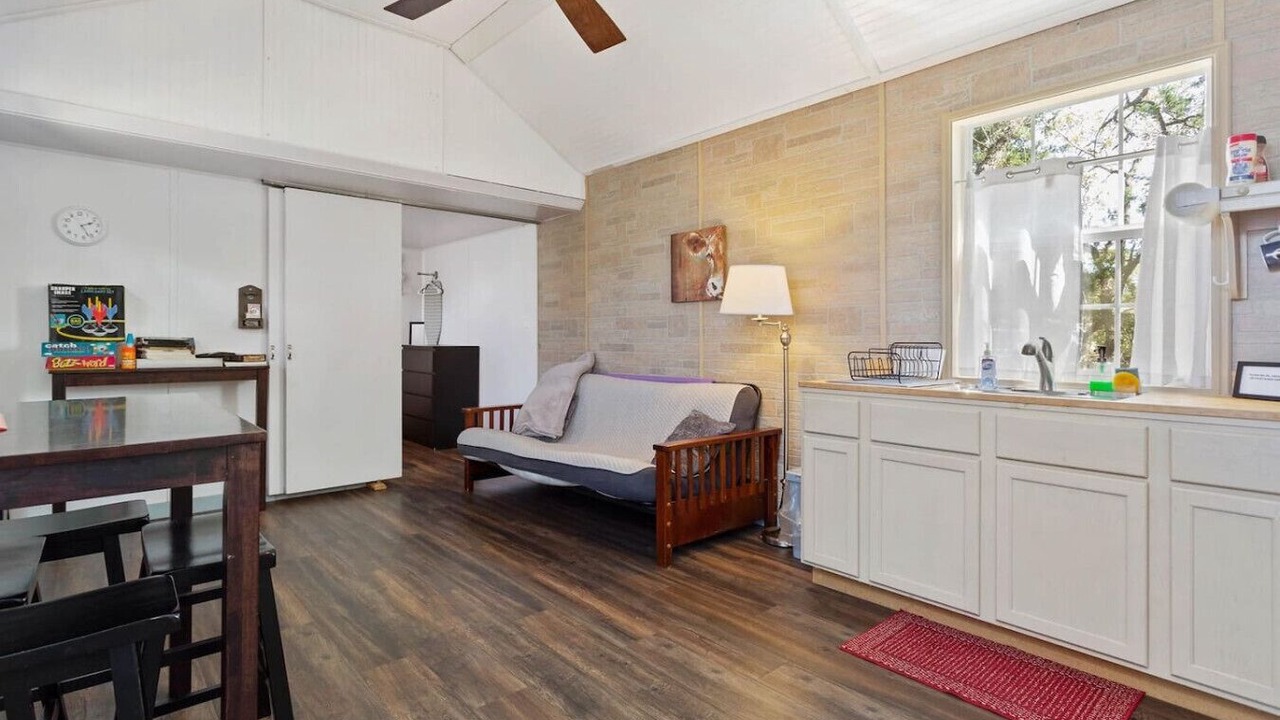 Photo of Livingroom in Fredericksburg