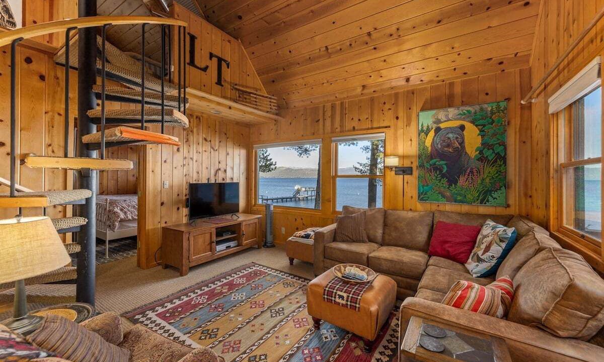 Photo of Bedroom in Cedar Flat
