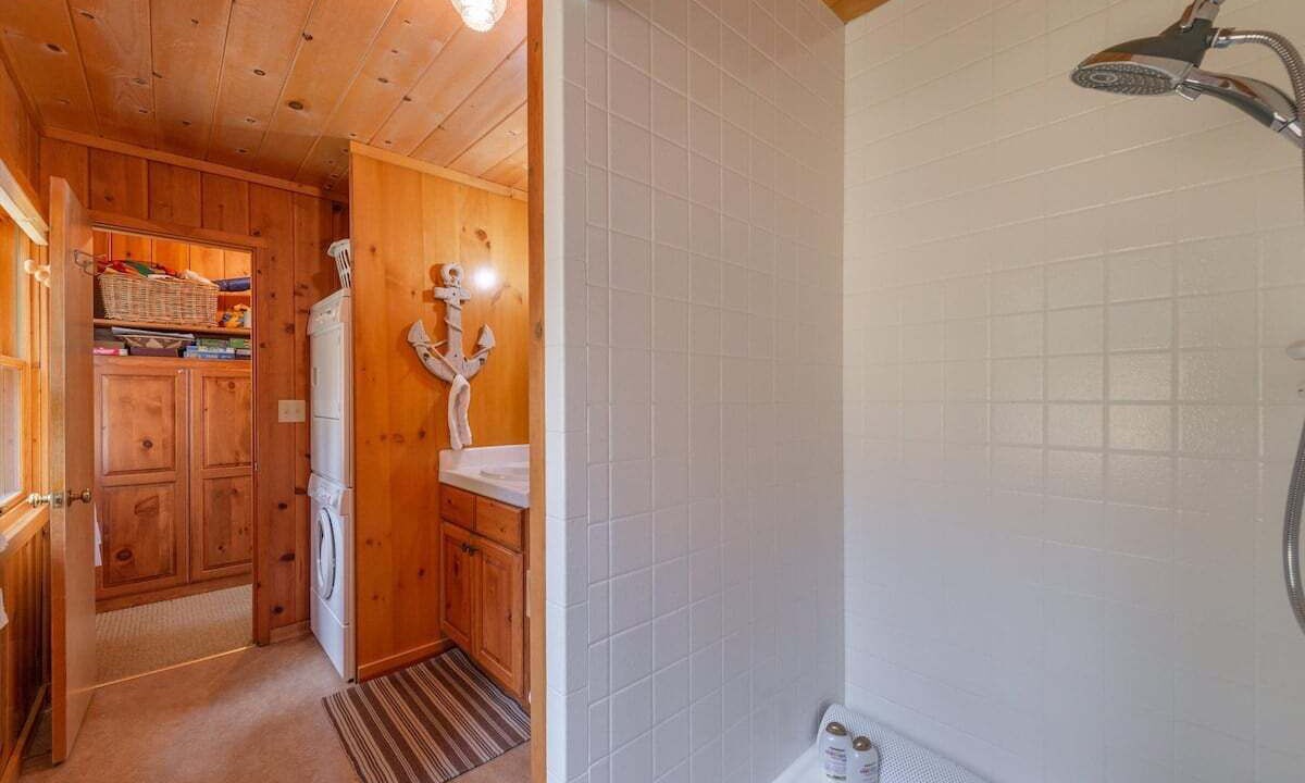 Photo of Bathroom in Cedar Flat