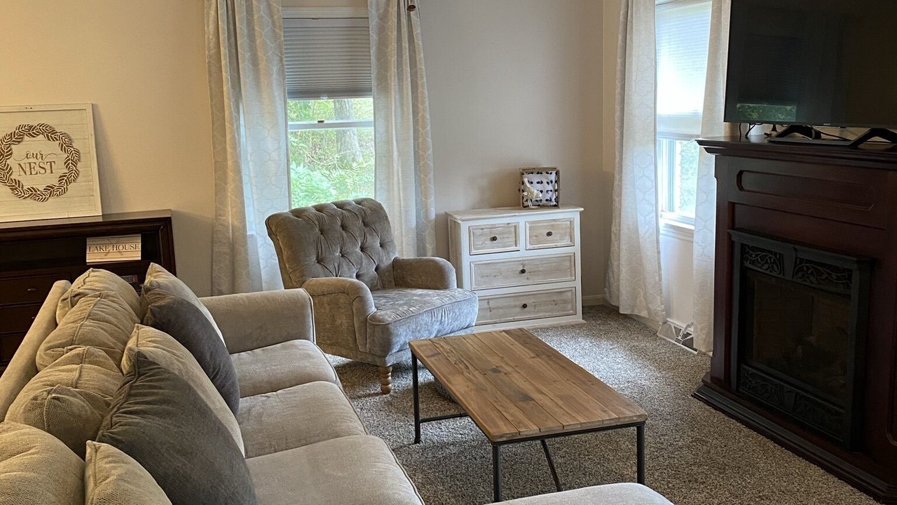 Photo of Livingroom in Grand Rivers