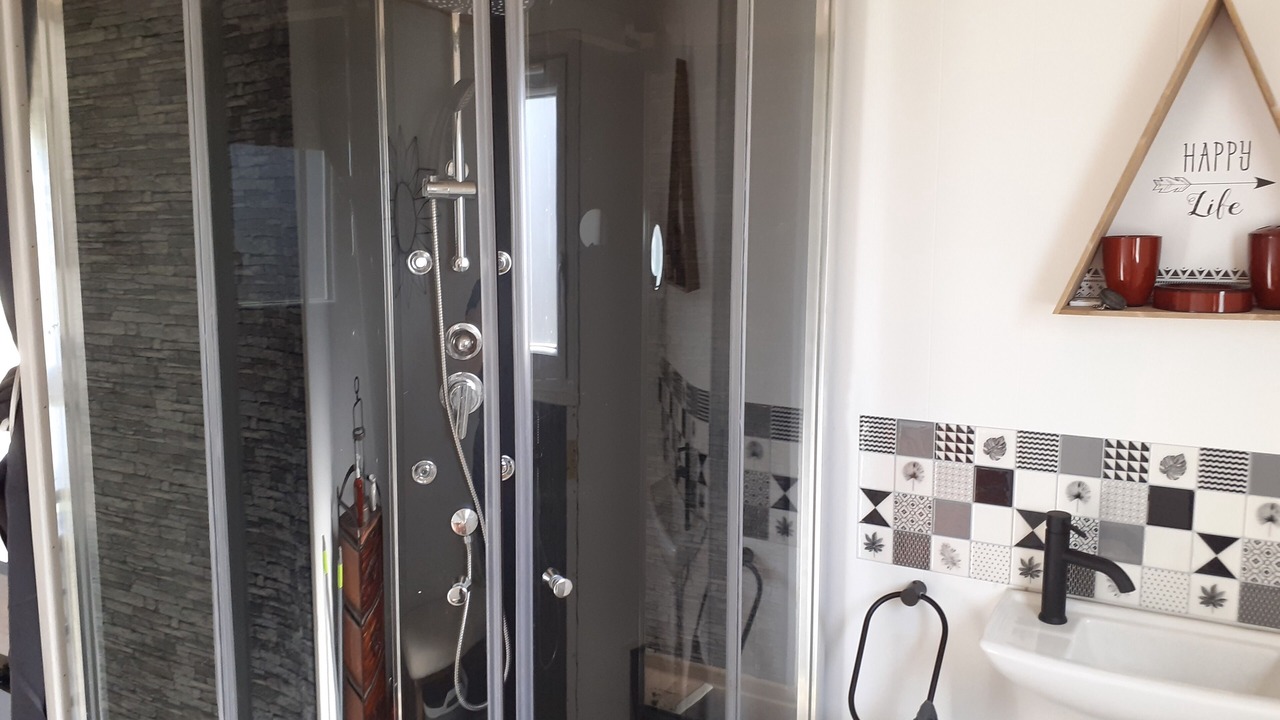 Photo of Bathroom in Oucques