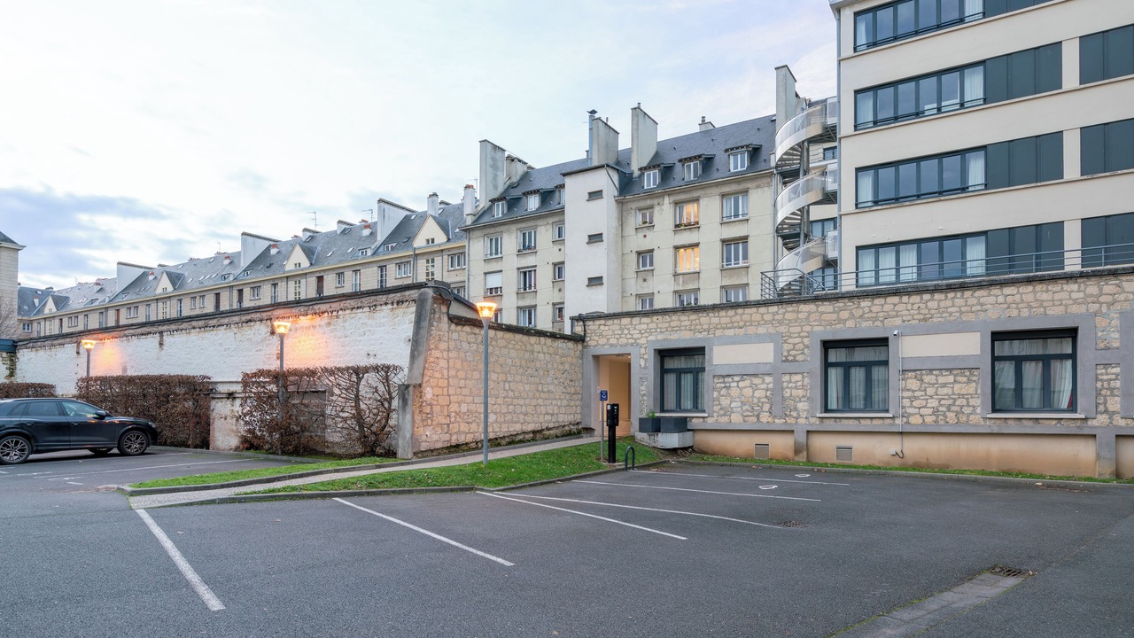 Photo of Bedroom in Caen City Centre