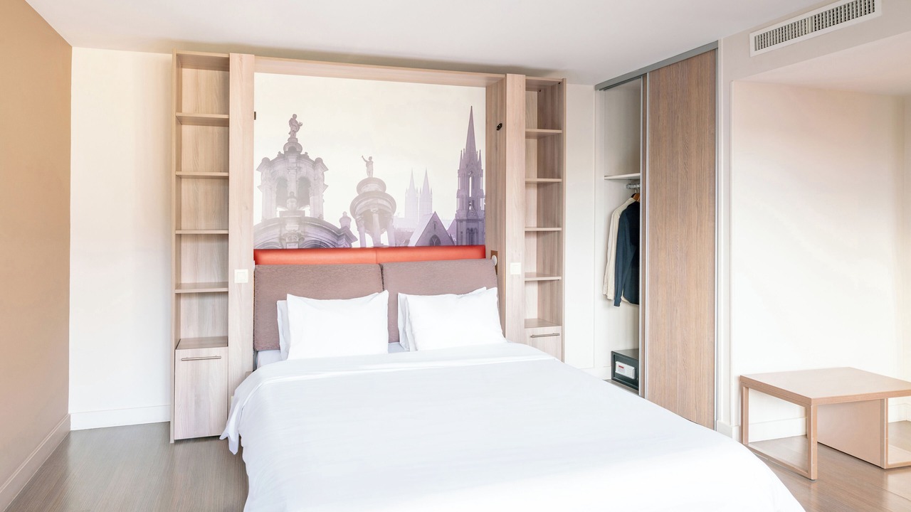 Photo of Bedroom in Caen City Centre
