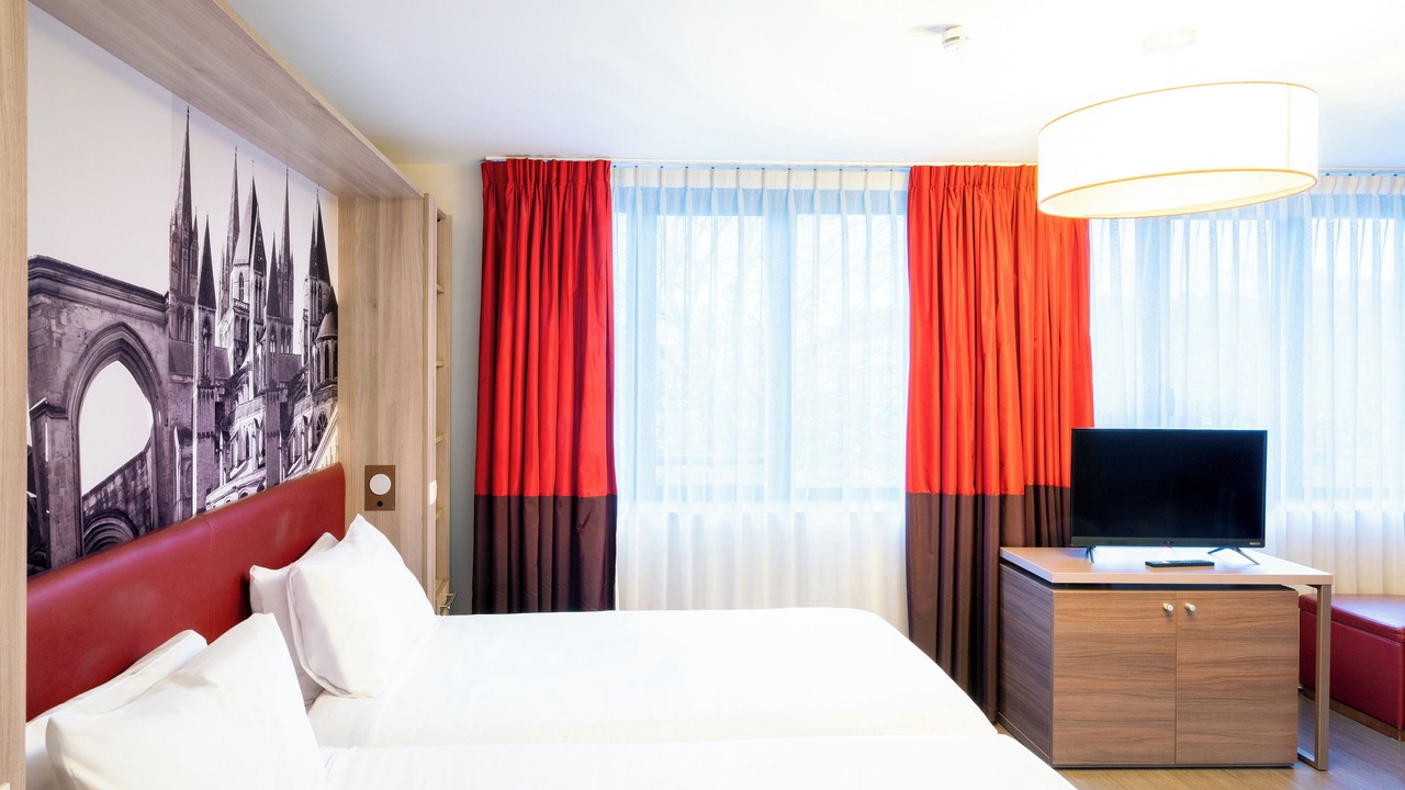 Photo of Bedroom in Caen City Centre