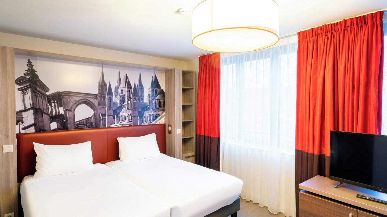 Photo of Bedroom in Caen City Centre