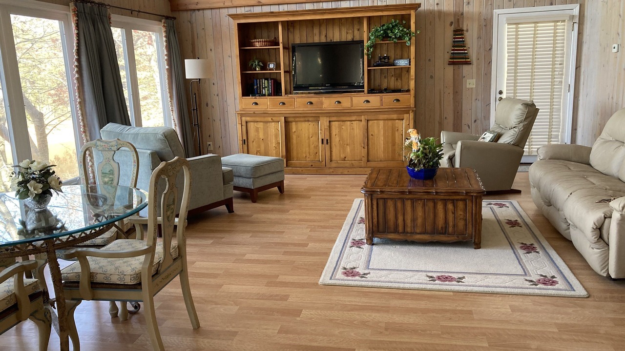 Photo of Livingroom in Blairsville