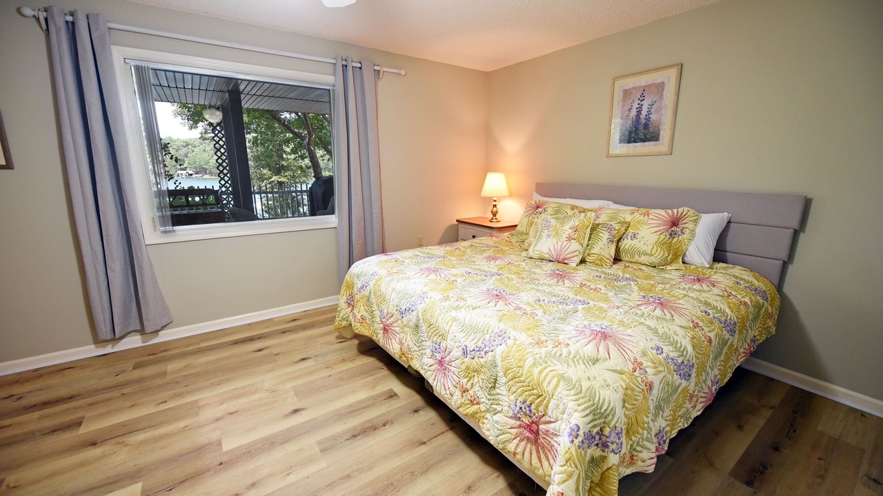 Photo of Bedroom in Blairsville