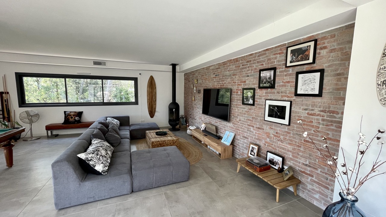 Photo of Livingroom in Saint-Clement-de-Riviere
