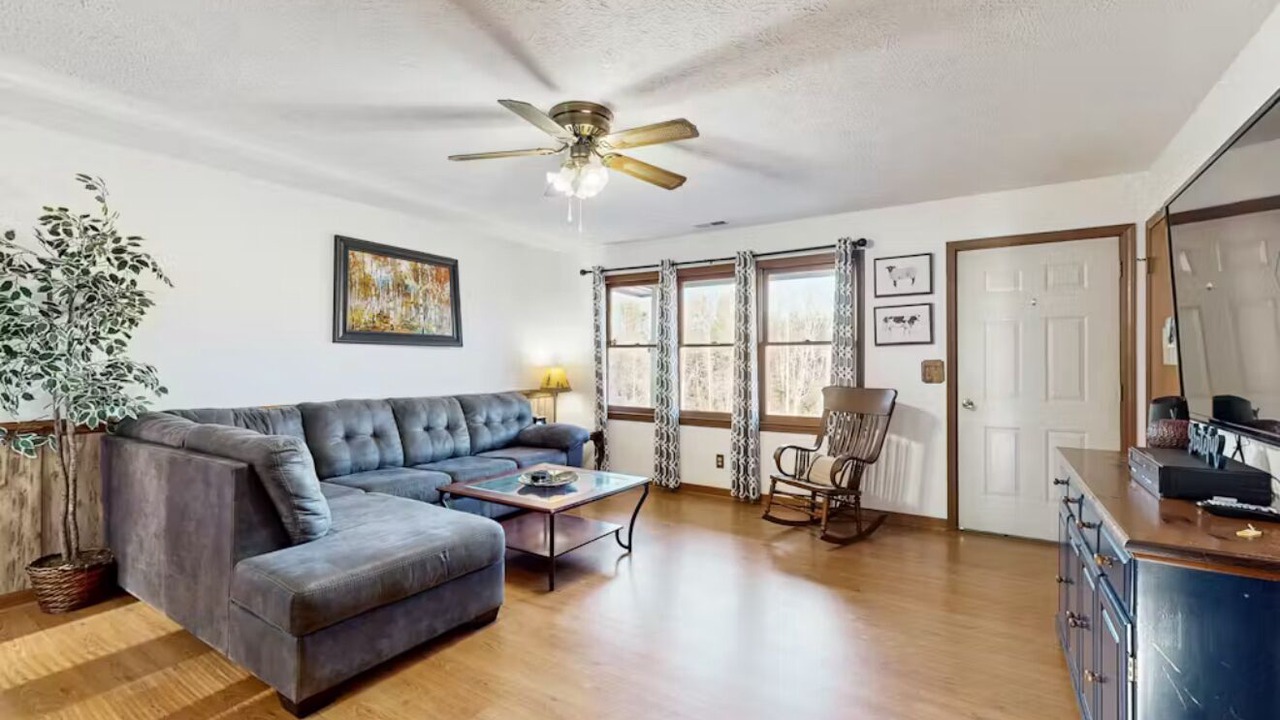 Photo of Bedroom in Hendersonville
