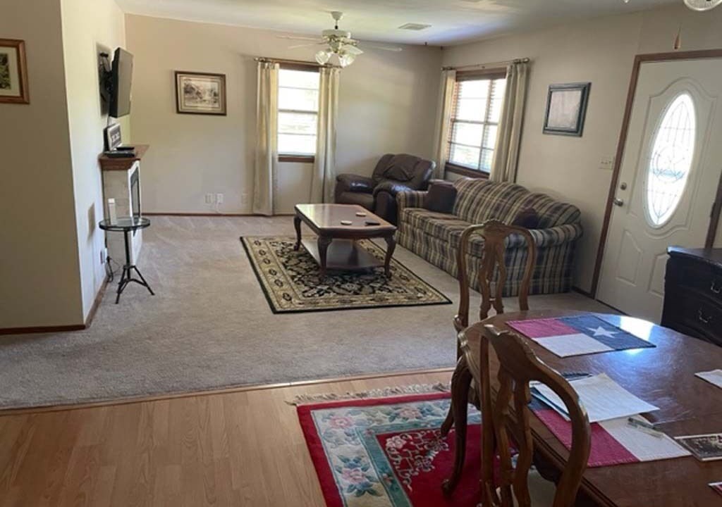 Photo of Livingroom in Gordonville
