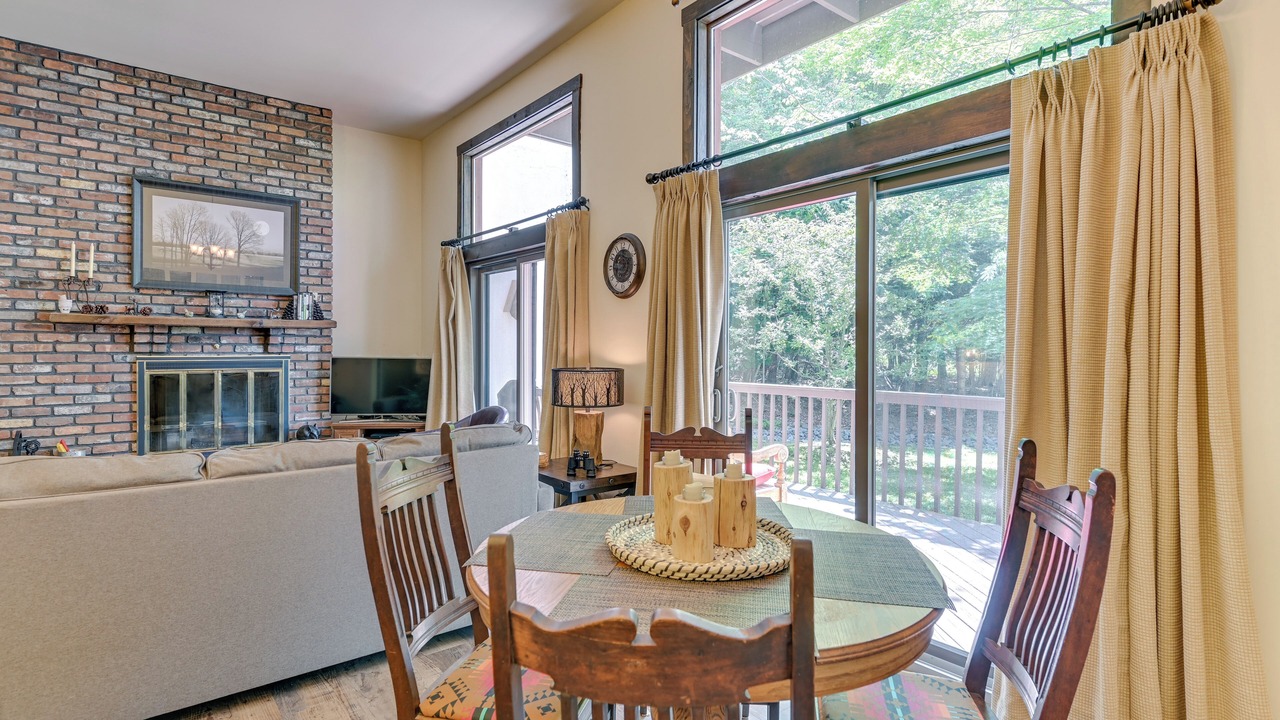 Photo of Livingroom in Hensonville