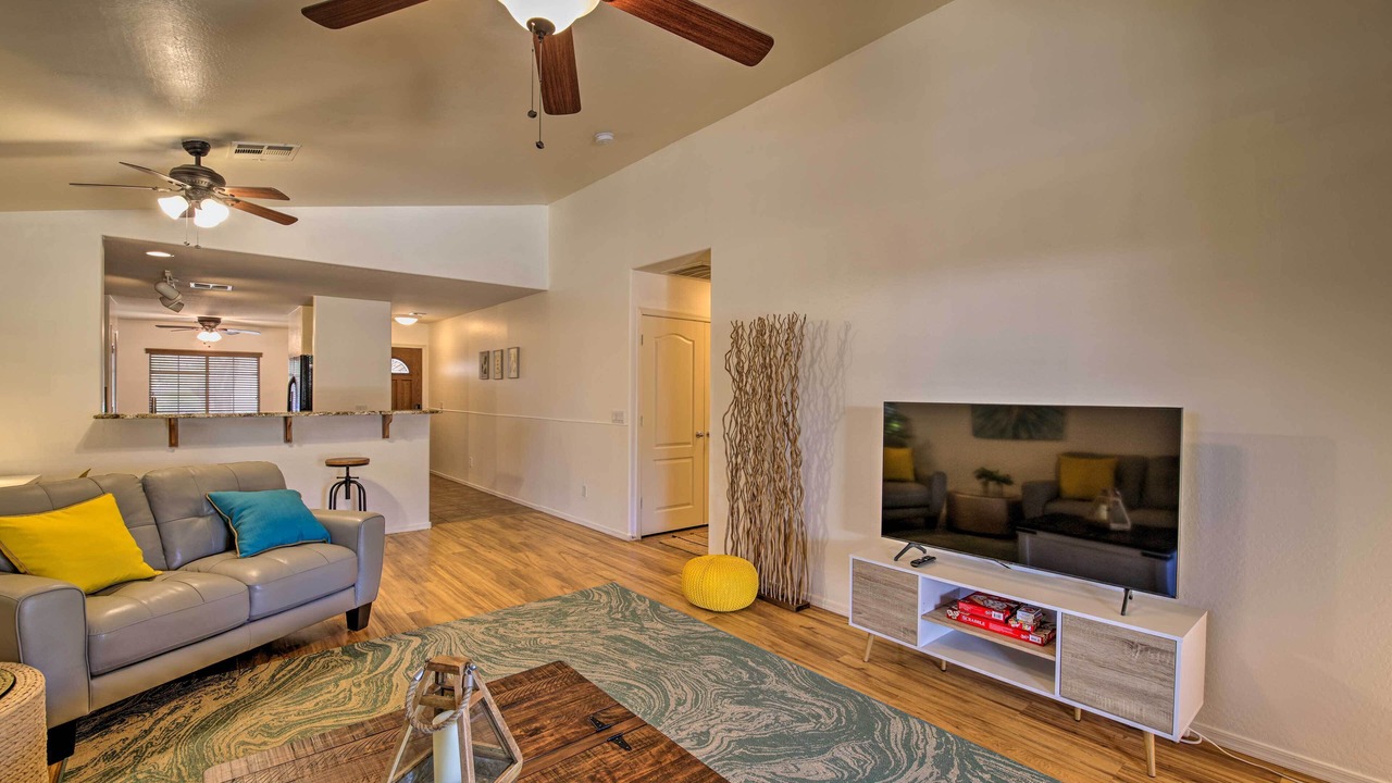 Photo of Livingroom in Canyon Trails
