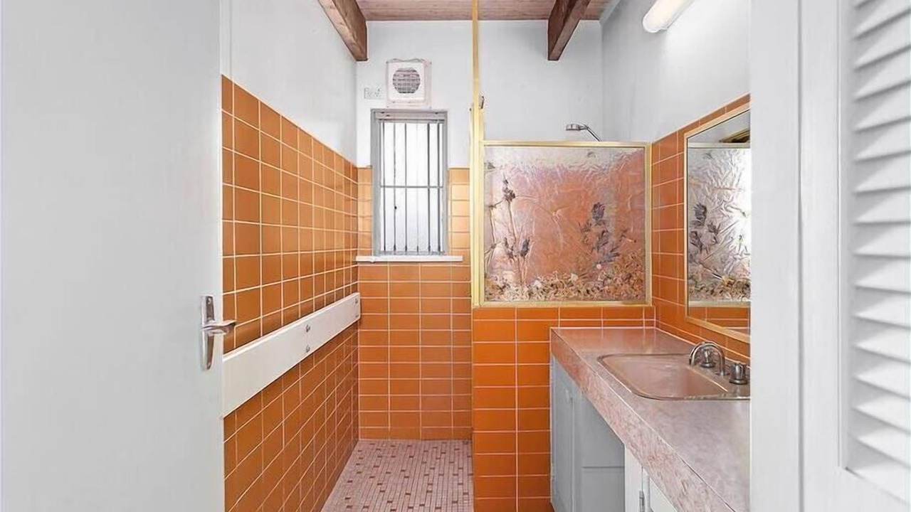 Photo of Bathroom in Dolphin Point