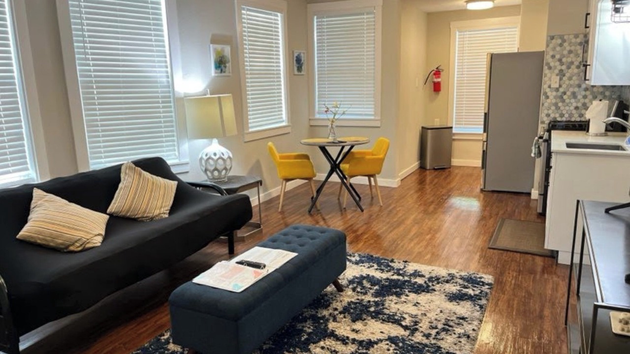 Photo of Livingroom in Mahncke Park