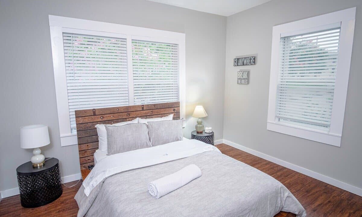 Photo of Bedroom in Mahncke Park