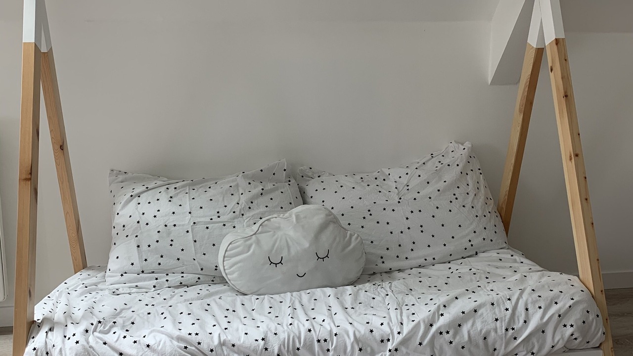 Photo of Bedroom in Lampaul-Plouarzel