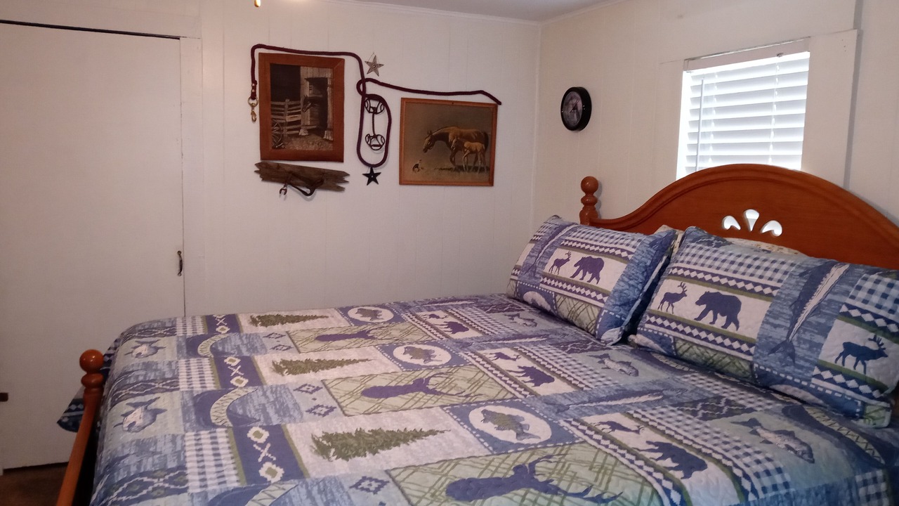 Photo of Bedroom in Cotter