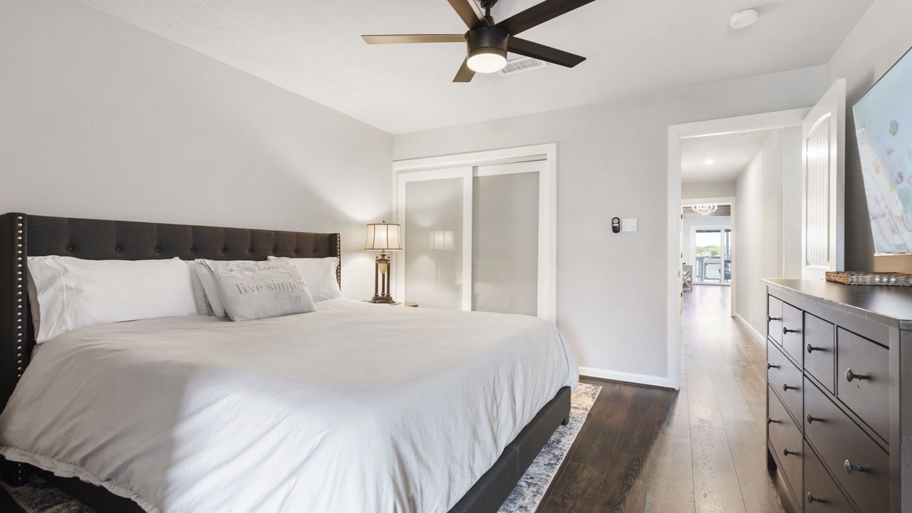 Photo of Bedroom in April Sound