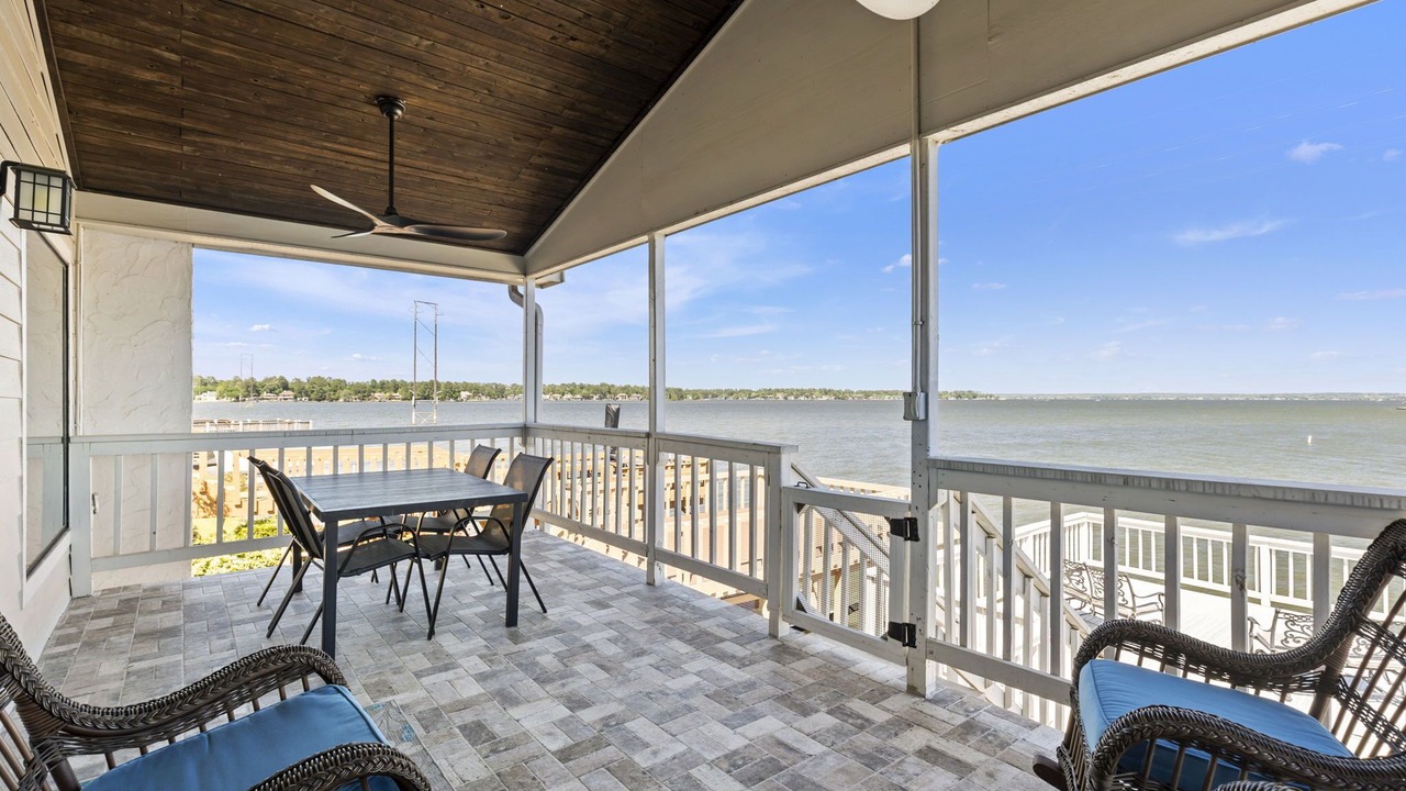 Photo of Outdoor in April Sound