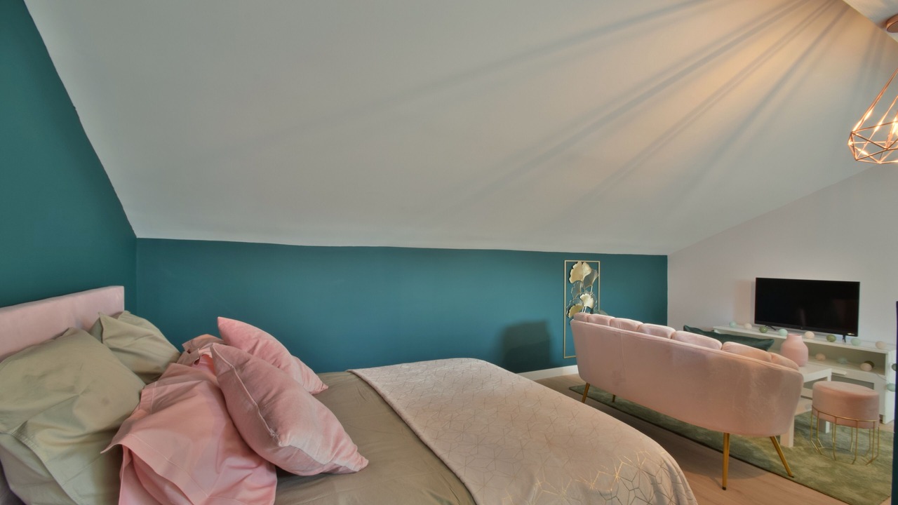 Photo of Bedroom in Montbartier