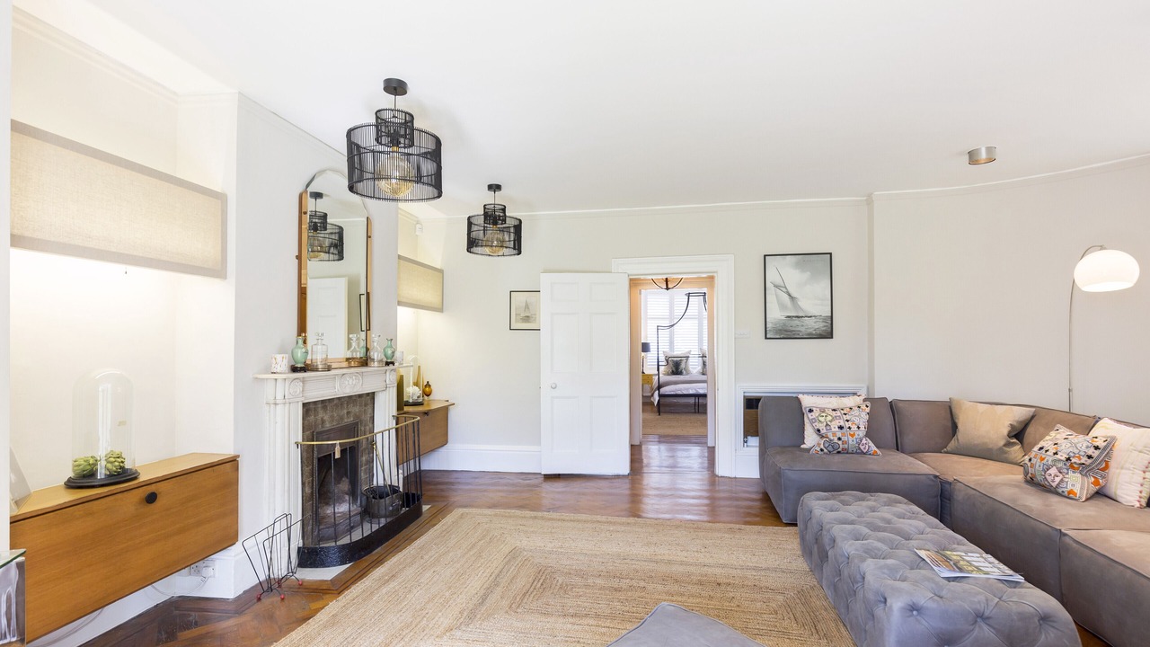 Photo of Livingroom in Emsworth