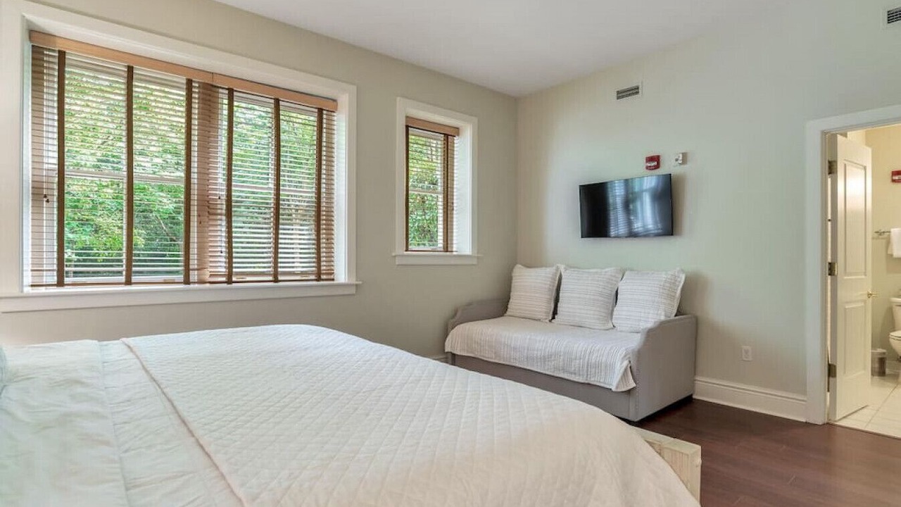 Photo of Bedroom in Asheville