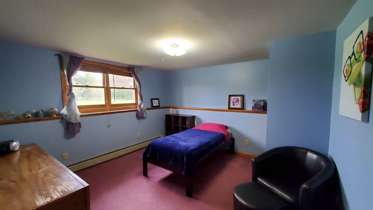 Photo of Bedroom in Waterbury Center