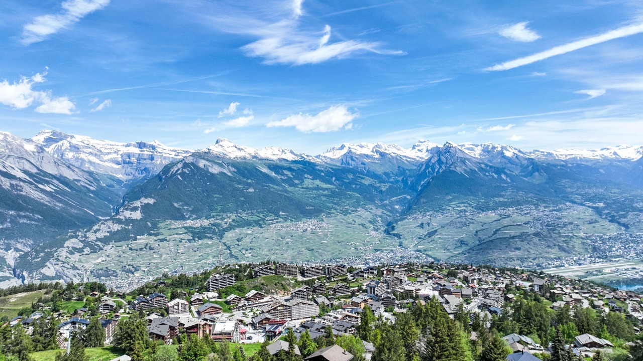 Photo of Others in Saint-Pierre-de-Clages