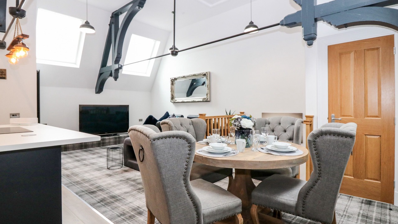 Photo of Others in Keith