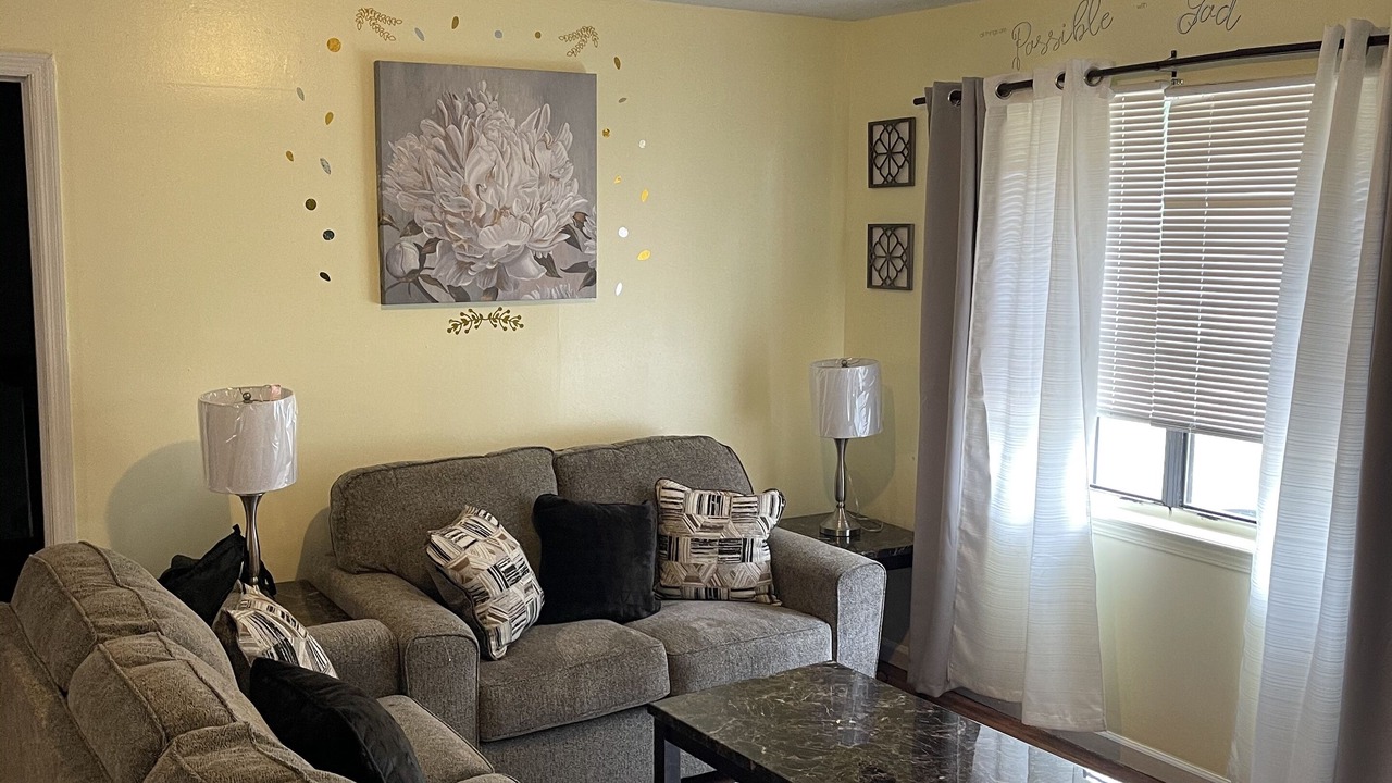 Photo of Livingroom in Cuthbert