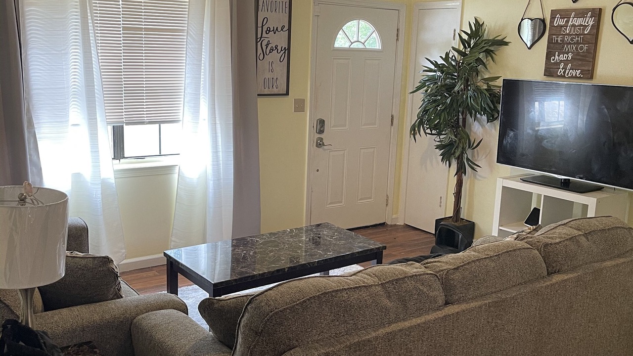 Photo of Livingroom in Cuthbert