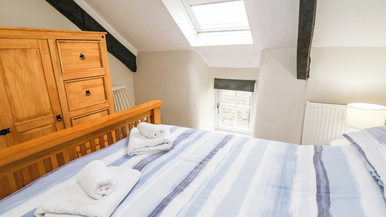 Photo of Bedroom in Llansantffraed