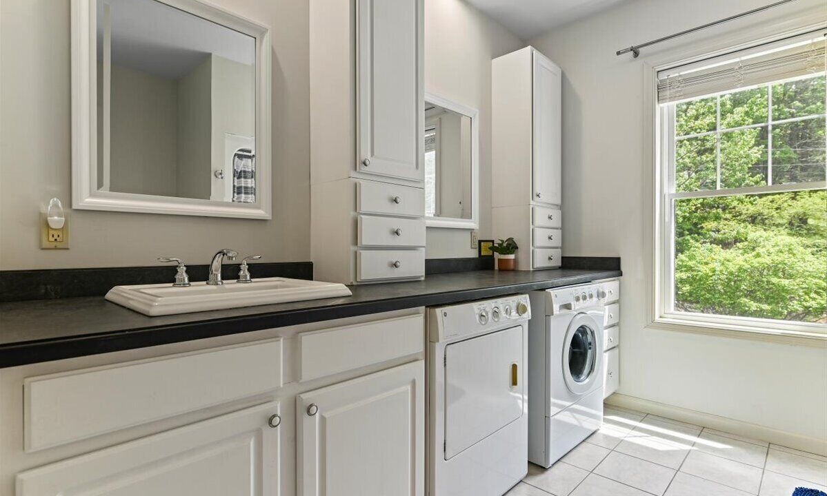 Photo of Bathroom in Drums