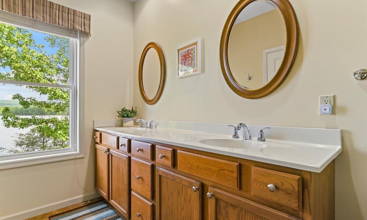 Photo of Bathroom in Drums