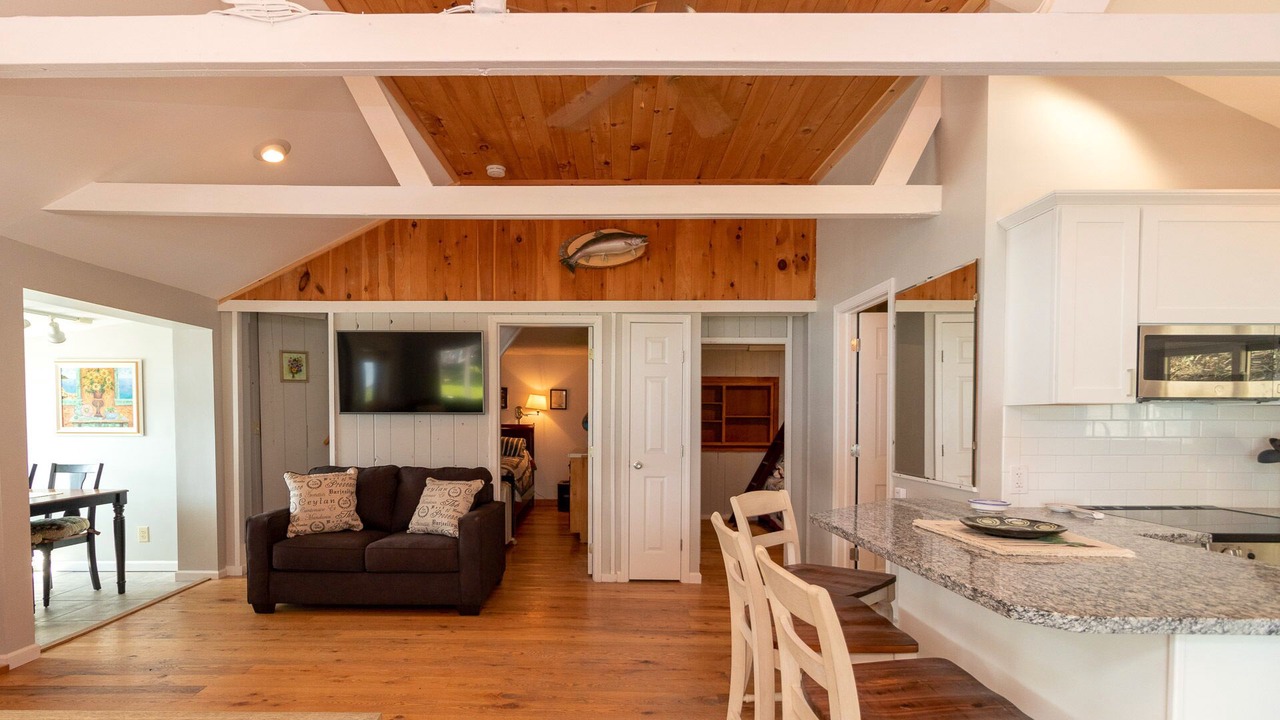 Photo of Livingroom in Hammondsport