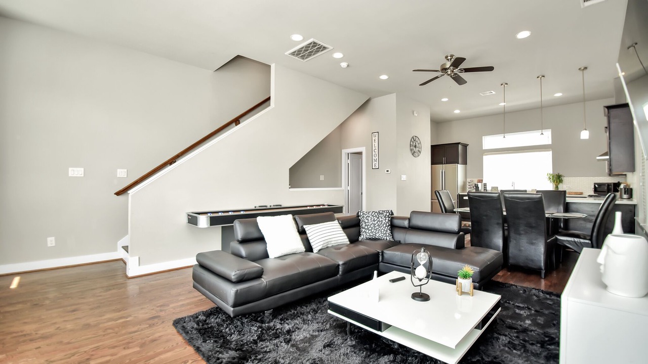 Photo of Livingroom in East Downtown Houston