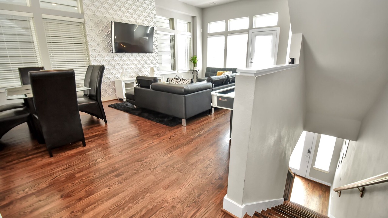 Photo of Livingroom in East Downtown Houston